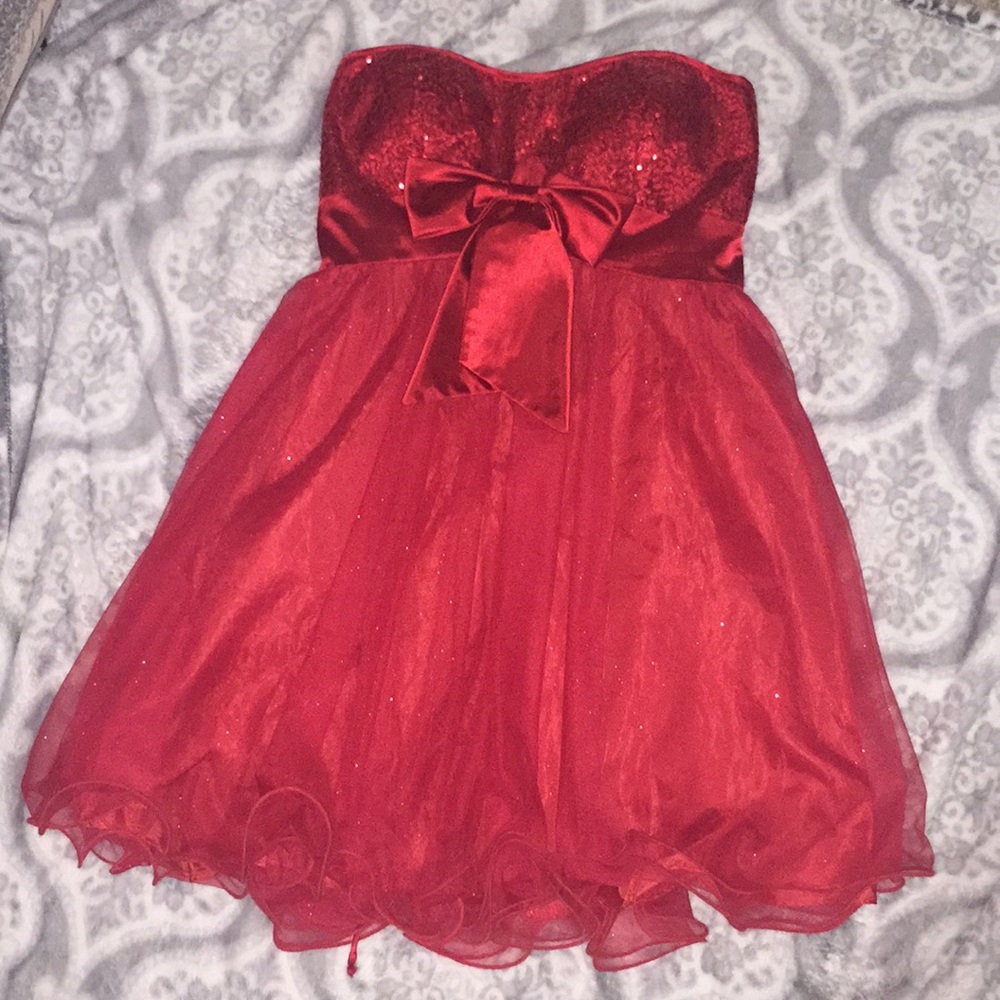 Cute Red prom dress